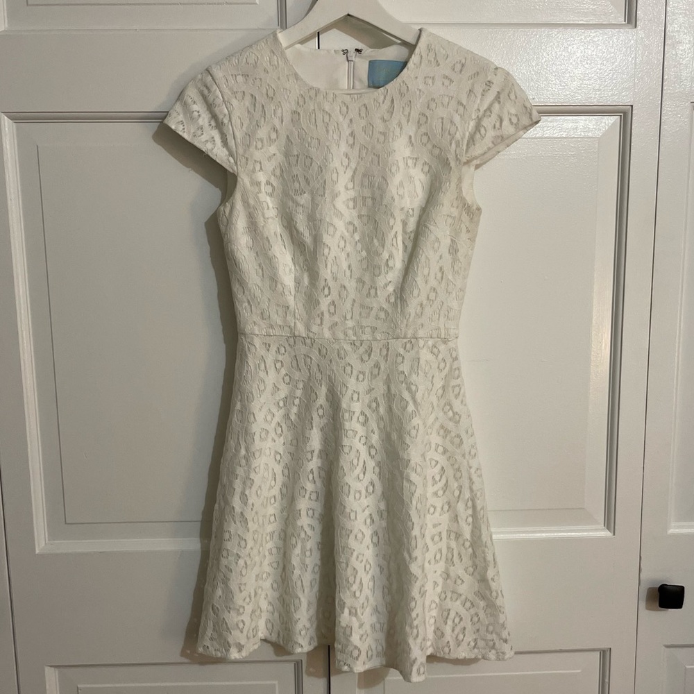 CeCe by Cynthia Steffens White Lace Short Sleeve Dress